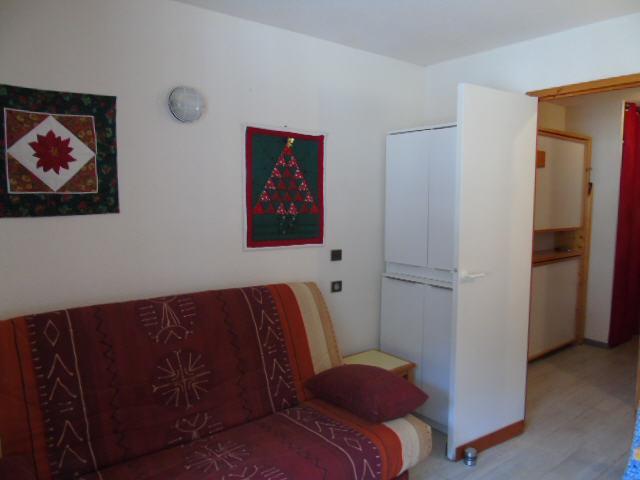 Rent in ski resort Studio 3 people (M2-334) - Melezets 2 - Valfréjus - Living room