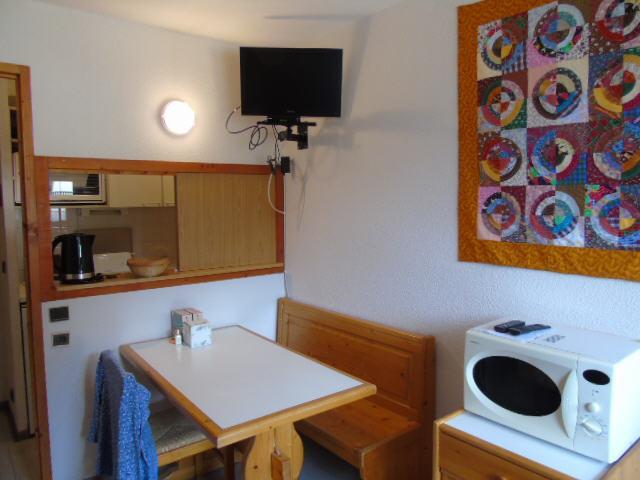 Ski verhuur Studio 3 personen (M2-334) - Melezets 2 - Valfréjus - Woonkamer