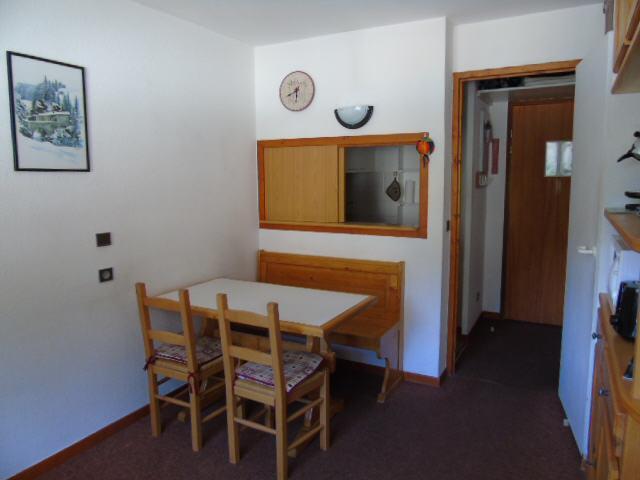 Rent in ski resort Studio 4 people (220) - Melezets 2 - Valfréjus - Living room