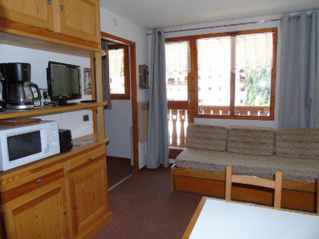 Rent in ski resort Studio 4 people (220) - Melezets 2 - Valfréjus - Living room