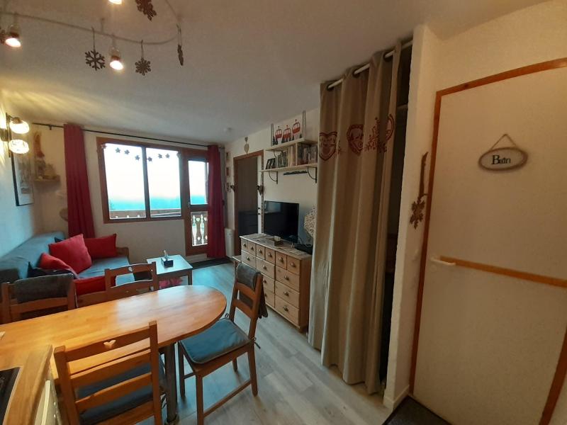 Rent in ski resort Studio cabin 4 people (447) - Melezets 2 - Valfréjus - Living room