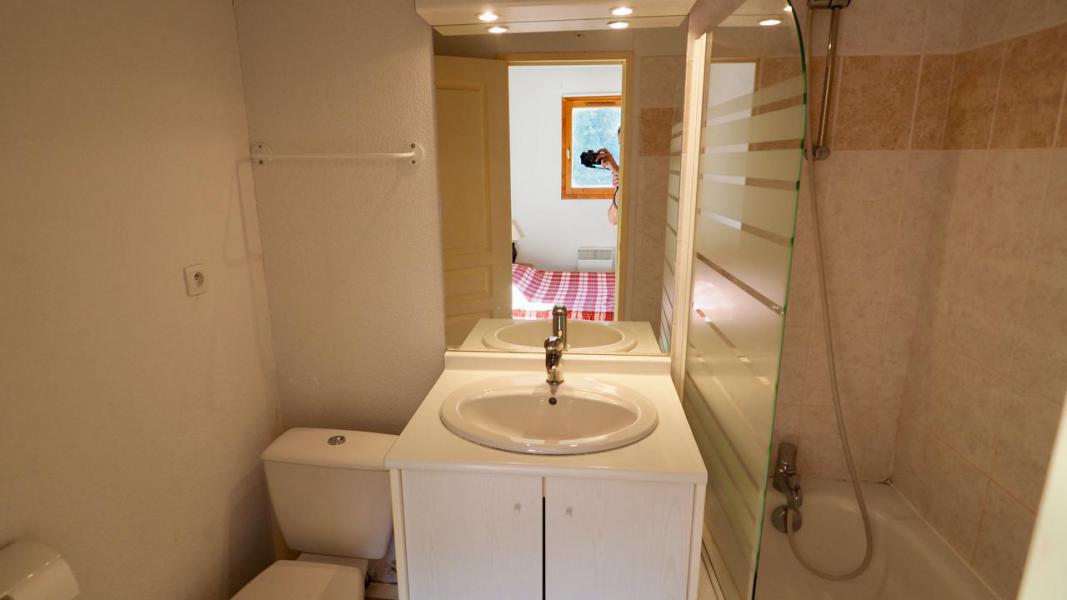 Rent in ski resort 4 room apartment 8 people (8) - Résidence Belvédère Asphodèle - Valfréjus - Shower room