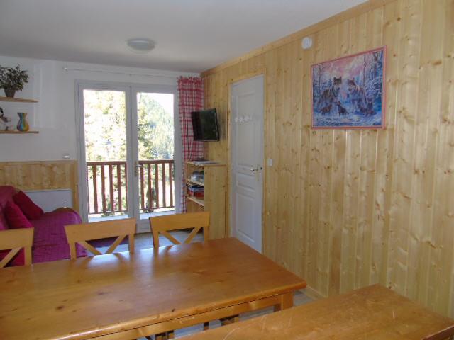 Rent in ski resort 2 room apartment sleeping corner 6 people (B10) - Résidence Belvédère Busseroles - Valfréjus - Living room