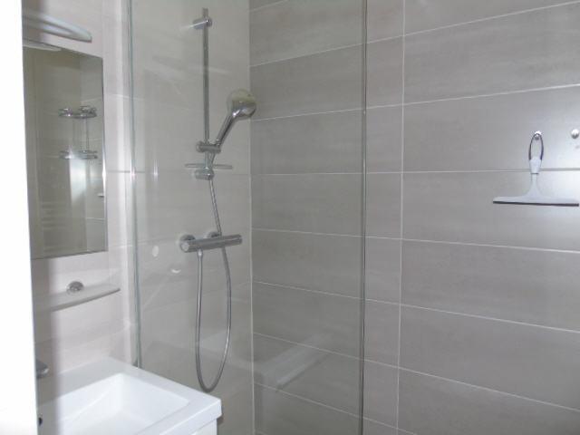 Rent in ski resort 2 room apartment sleeping corner 6 people (B10) - Résidence Belvédère Busseroles - Valfréjus - Shower room