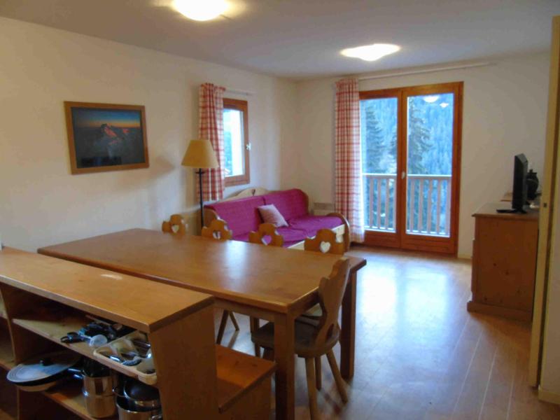 Rent in ski resort 3 room apartment sleeping corner 8 people (B8) - Résidence Belvédère Busseroles - Valfréjus - Living room