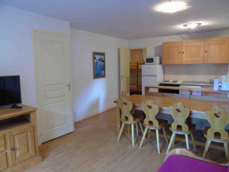 Ski verhuur Appartement 3 kamers bergnis 8 personen (B8) - Résidence Belvédère Busseroles - Valfréjus - Woonkamer