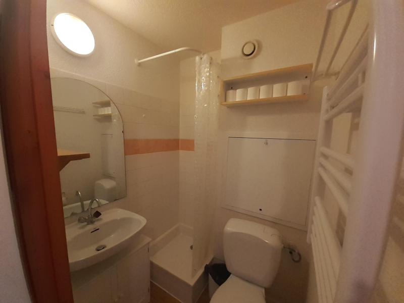 Rent in ski resort Studio sleeping corner 2 people (241) - Résidence Chalet Club - Valfréjus - Shower room