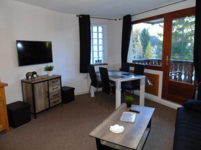 Ski verhuur Studio bergnis 4 personen (25) - Résidence Chamois - Valfréjus - Woonkamer