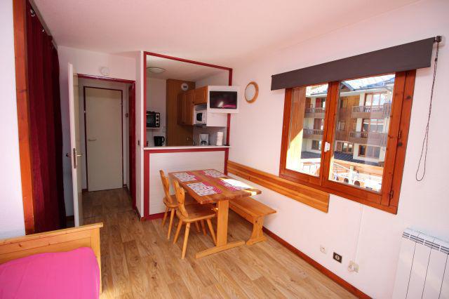 Location au ski Studio cabine 4 personnes (24) - Résidence Chavière - Valfréjus - Séjour