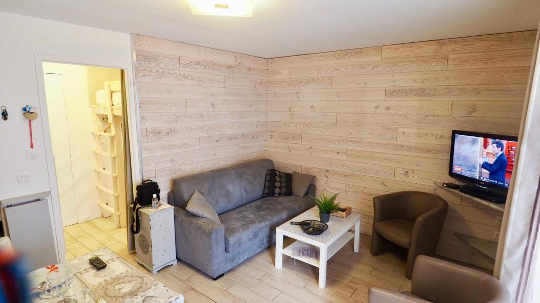 Skiverleih 2-Zimmer-Holzhütte für 6 Personen (105) - Résidence Cheval Blanc - Valfréjus - Wohnzimmer