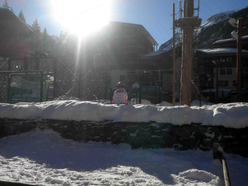 Vakantie in de bergen Appartement 2 kamers 4 personen (3) - Résidence Cheval Blanc - Valfréjus - Buiten winter