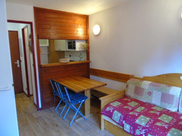 Rent in ski resort Studio cabin 4 people (26) - Résidence la Chaviere - Valfréjus - Living room