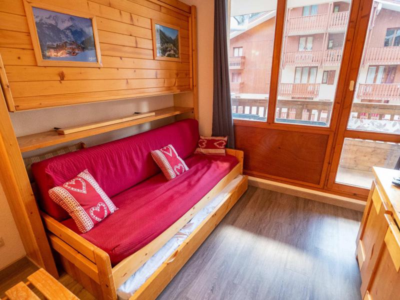 Rent in ski resort Studio cabin 4 people (B-71) - Résidence le Thabor - Valfréjus - Living room