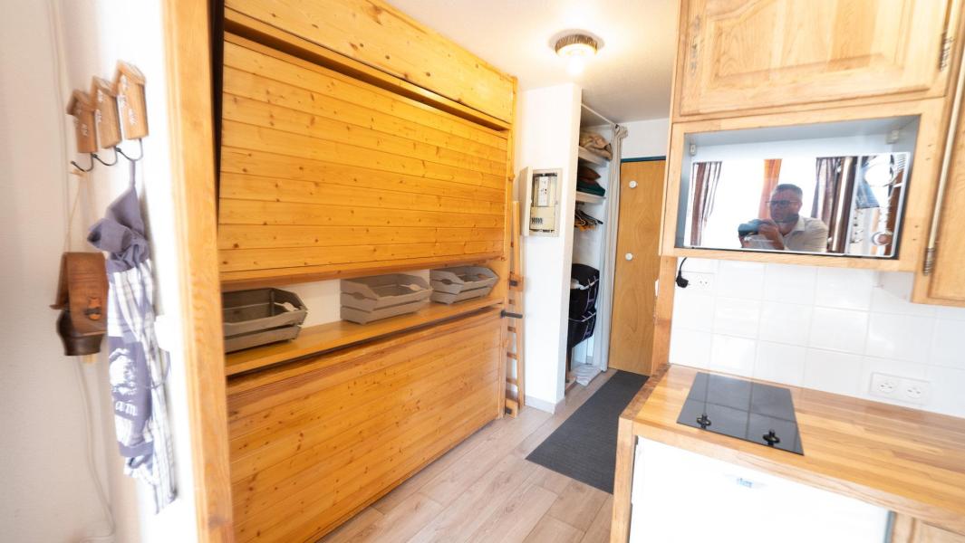 Rent in ski resort Studio sleeping corner 4 people (37) - Résidence le Thabor - Valfréjus - Bedroom