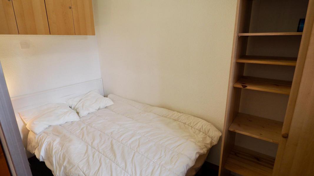 Rent in ski resort 2 room apartment 4 people (2-448) - Résidence les Mélezets - Valfréjus - Bedroom