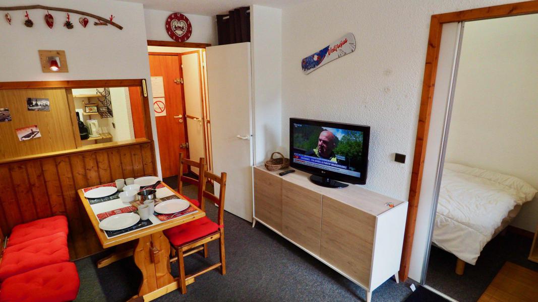 Ski verhuur Appartement 2 kamers 4 personen (2-448) - Résidence les Mélezets - Valfréjus - Woonkamer