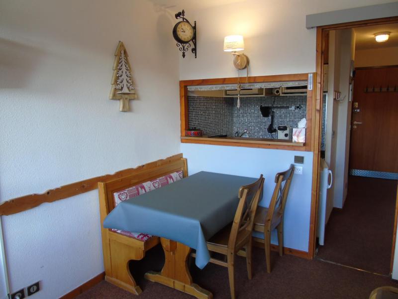 Rent in ski resort Studio 3 people (M1-342) - Résidence Melezets 1 - Valfréjus - Living room