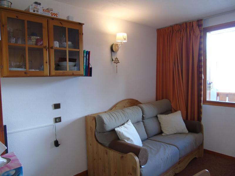 Rent in ski resort Studio 3 people (M1-342) - Résidence Melezets 1 - Valfréjus - Living room