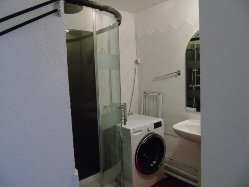 Rent in ski resort 3 room apartment 6 people (223) - Résidence Thabor A - Valfréjus - Shower room