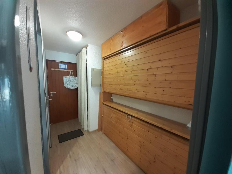 Rent in ski resort Studio sleeping corner 3 people (C76) - Résidence Thabor C - Valfréjus - Folding bed