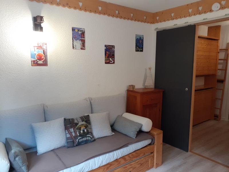 Ski verhuur Studio bergnis 3 personen (144) - Résidence Thabor D - Valfréjus - Woonkamer