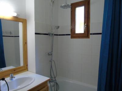 Rent in ski resort 4 room apartment cabin 8 people (J13) - Chalet Arrondaz - Valfréjus - Bathroom