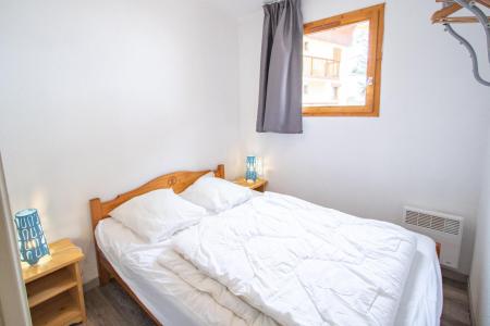 Rent in ski resort 3 room apartment cabin 8 people (A4) - Chalet Arrondaz A - Valfréjus - Bedroom