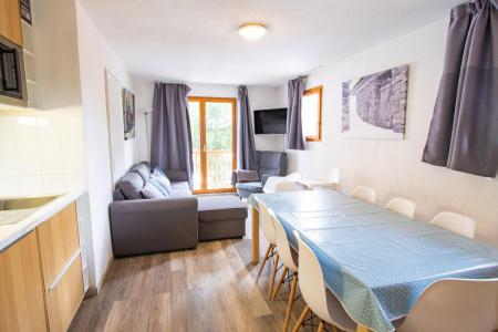 Rent in ski resort 3 room apartment cabin 8 people (A4) - Chalet Arrondaz A - Valfréjus - Living room