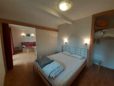 Rent in ski resort 2 room apartment 4 people (1-17) - Chalet Florence - Valfréjus - Bedroom