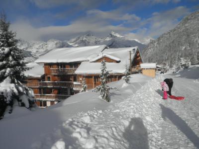 Vacances en montagne Chalet Florence - Valfréjus - Extérieur hiver