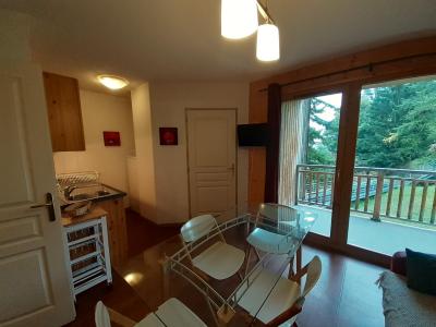 Ski verhuur Appartement 2 kamers bergnis 4 personen (104) - Chalet Florence - Valfréjus - Woonkamer