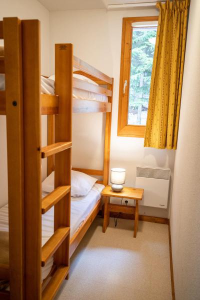 Skiverleih 2-Zimmer-Holzhütte für 6 Personen (J24) - Chalets d'Arrondaz - Valfréjus - Stockbetten