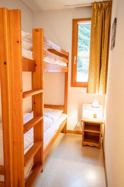 Ski verhuur Appartement 2 kabine kamers 6 personen (J22) - Chalets d'Arrondaz - Valfréjus - Binnen