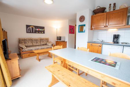 Ski verhuur Appartement 2 kabine kamers 6 personen (J24) - Chalets d'Arrondaz - Valfréjus - Woonkamer