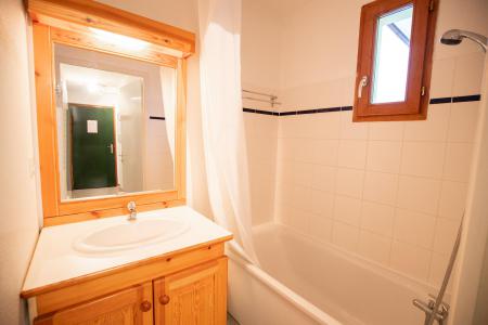 Location au ski Appartement 2 pièces cabine 6 personnes (J22) - Chalets d'Arrondaz - Valfréjus - Salle de bain