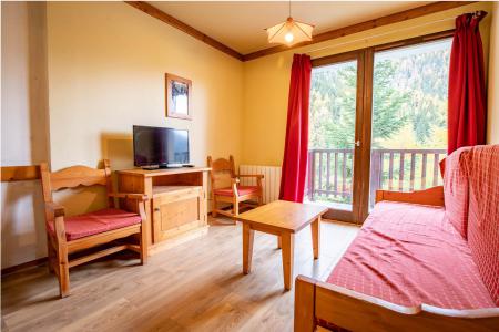 Rent in ski resort 2 room apartment 4 people (A9) - Chalets du Thabor - Valfréjus - Living room