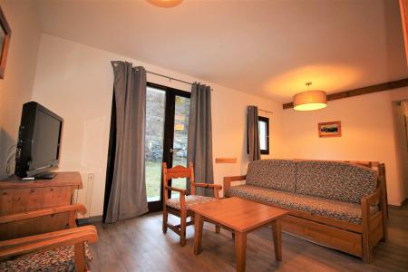 Rent in ski resort 3 room apartment cabin 8 people (46) - Chalets du Thabor - Valfréjus - Living room