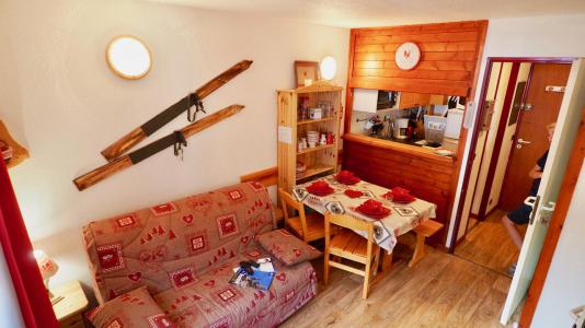 Rent in ski resort Studio cabin 4 people (43) - La Résidence Chavière - Valfréjus - Living room