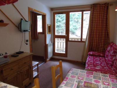 Rent in ski resort Studio cabin 4 people (106) - Melezets 2 - Valfréjus - Living room