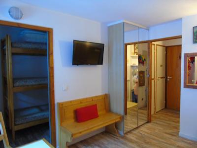 Rent in ski resort Studio cabin 4 people (M2-327) - Melezets 2 - Valfréjus - Living room