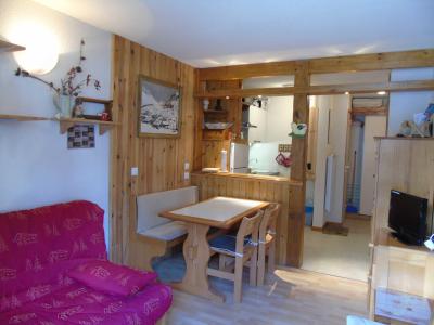 Rent in ski resort Studio 4 people (M3-102) - Melezets 3 - Valfréjus - Living room