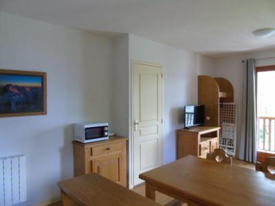 Ski verhuur Appartement 3 kamers bergnis 8 personen (B1) - Résidence Belvédère Busseroles - Valfréjus - Woonkamer