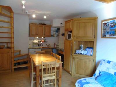 Ski verhuur Appartement 3 kamers 6 personen (12) - Résidence Charmaix - Valfréjus - Woonkamer