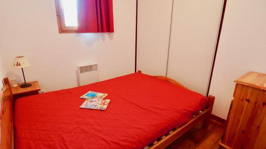 Rent in ski resort 2 room apartment 4 people (10) - Résidence Cheval Blanc - Valfréjus - Bedroom