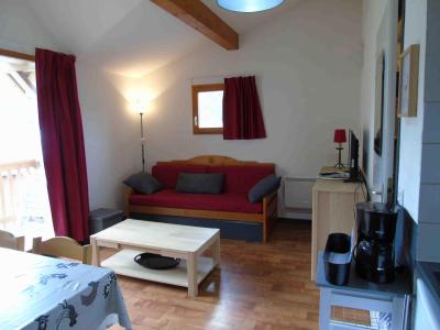 Rent in ski resort 2 room apartment 6 people (40) - Résidence Cheval Blanc - Valfréjus