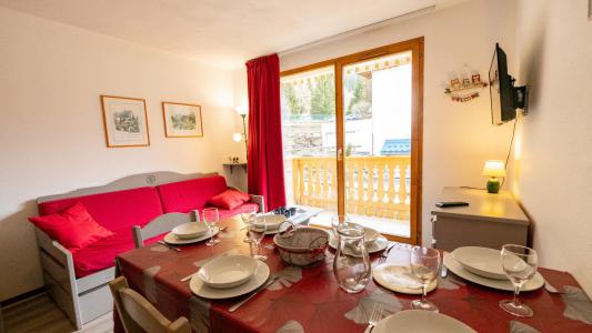 Location au ski Appartement 3 pièces cabine 6 personnes (55) - Résidence Cheval Blanc - Valfréjus - Coin repas