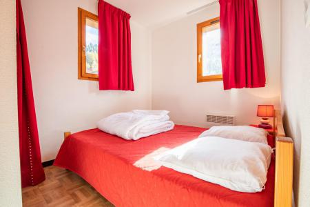 Rent in ski resort 3 room apartment 8 people (65) - Résidence du Cheval Blanc - Valfréjus - Apartment