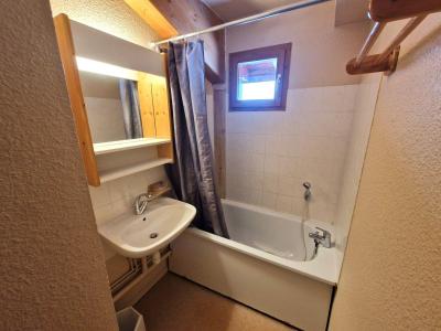 Rent in ski resort 2 room apartment sleeping corner 6 people (53) - Résidence du Grand Argentier - Valfréjus - Bathroom