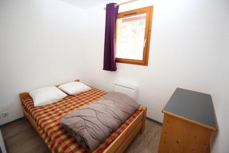 Rent in ski resort 2 room apartment 8 people (04) - Résidence Grand Argentier - Valfréjus - Bedroom