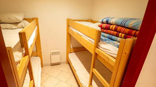 Rent in ski resort 4 room apartment sleeping corner 10 people (20) - Résidence le Grand Argentier - Valfréjus - Bedroom